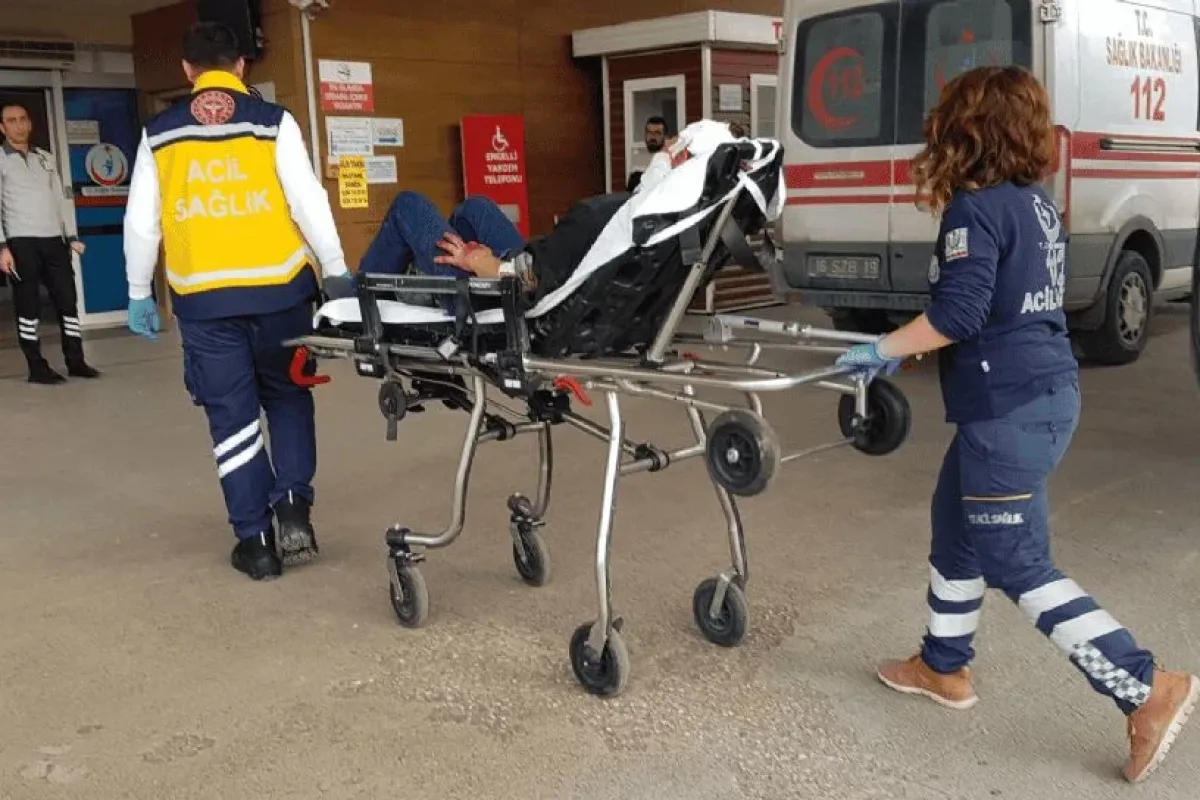 İnegöl'de alacak verecek kavgası; 2 yaralı