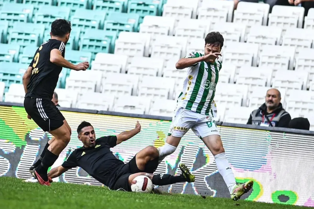 TFF 2. Lig: Bursaspor: 1 - Esenler Erokspor: 1