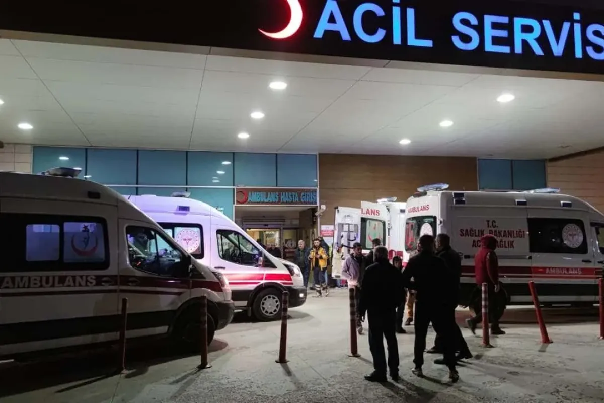 İnegöl'de hareketli gece! Aynı aileden 4 kişi hastanelik oldu
