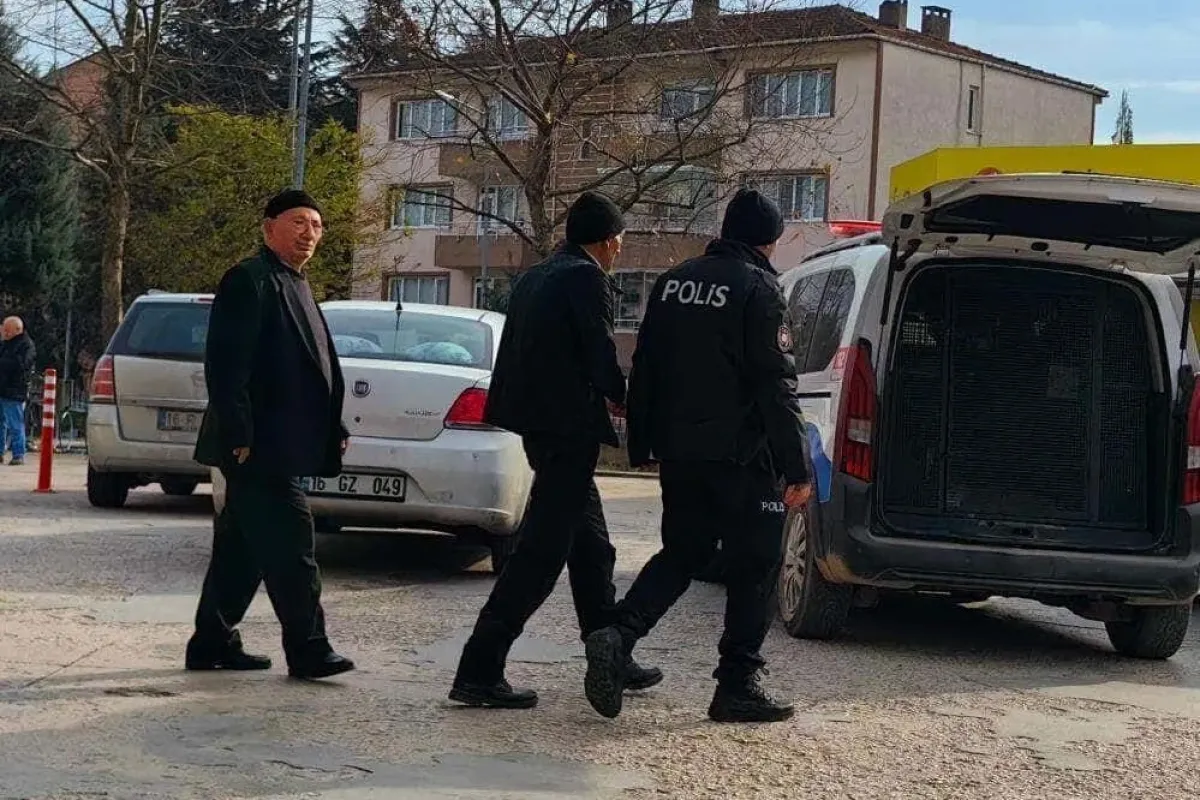 İnegöl'de hayırsız evladın babasına yaptığına bakın
