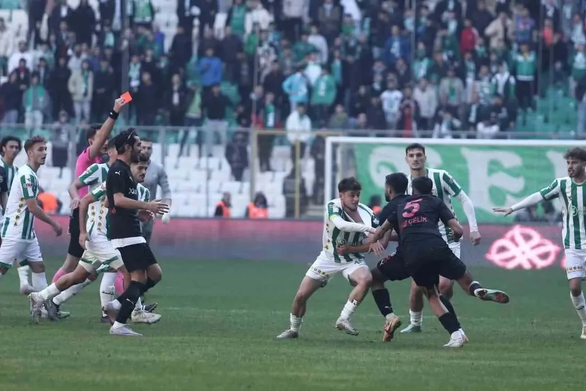 PFDKdan Bursasporlu 7 futbolcuya men cezası