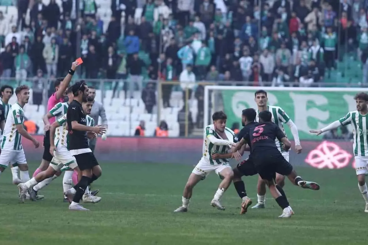 Olaylı maç sonrası Bursaspor'a ağır cezalar