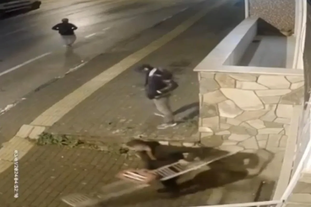 Bursada mazgal hırsızlığı kamerada
