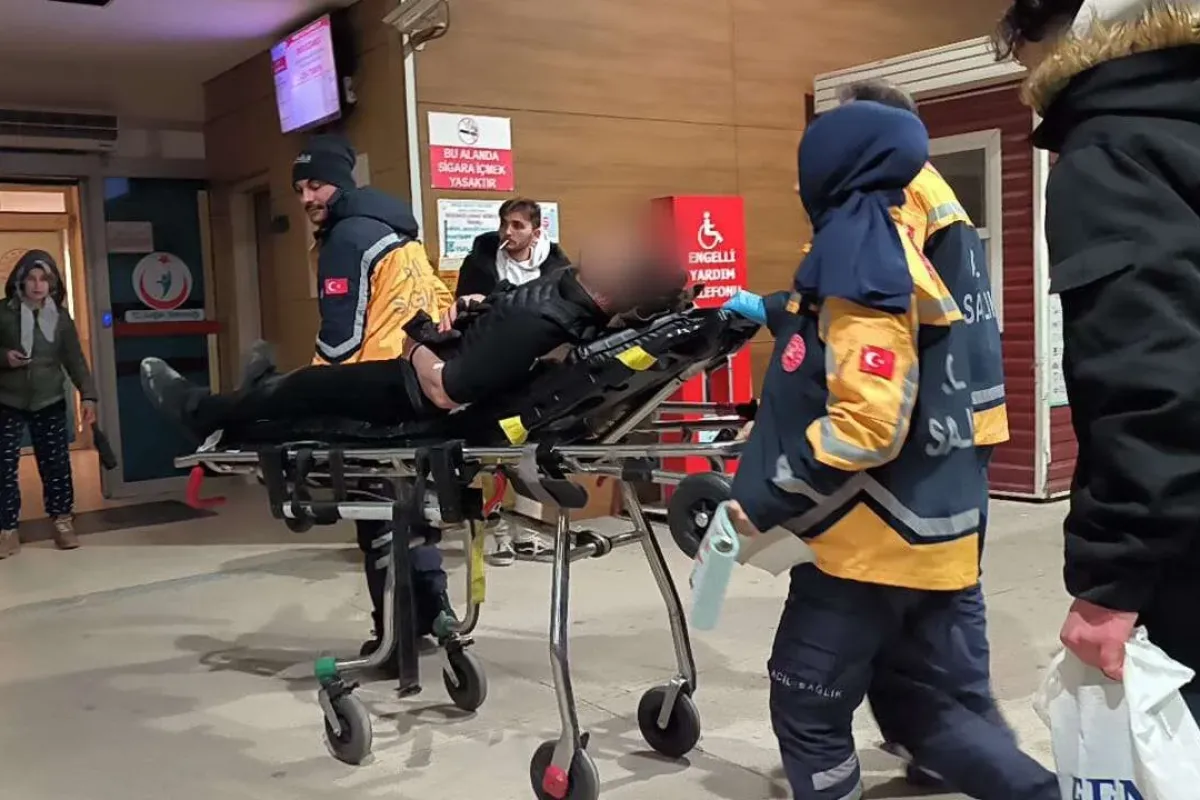 İnegöl'de Yabancı Uyruklu İki Grup Arasında Bıçaklı Kavga: 1 Yaralı