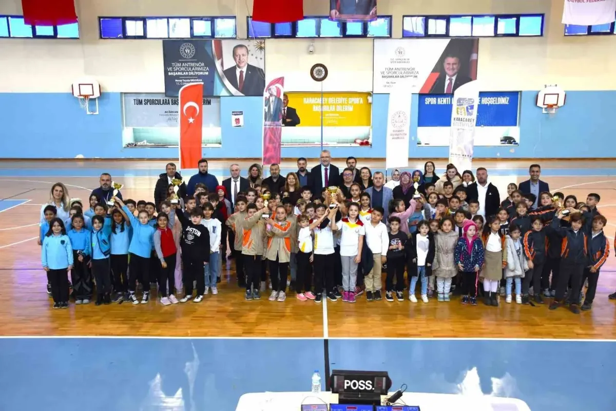 Spor kenti Karacabeyde Geleneksel Çocuk Oyunları gerçekleşti