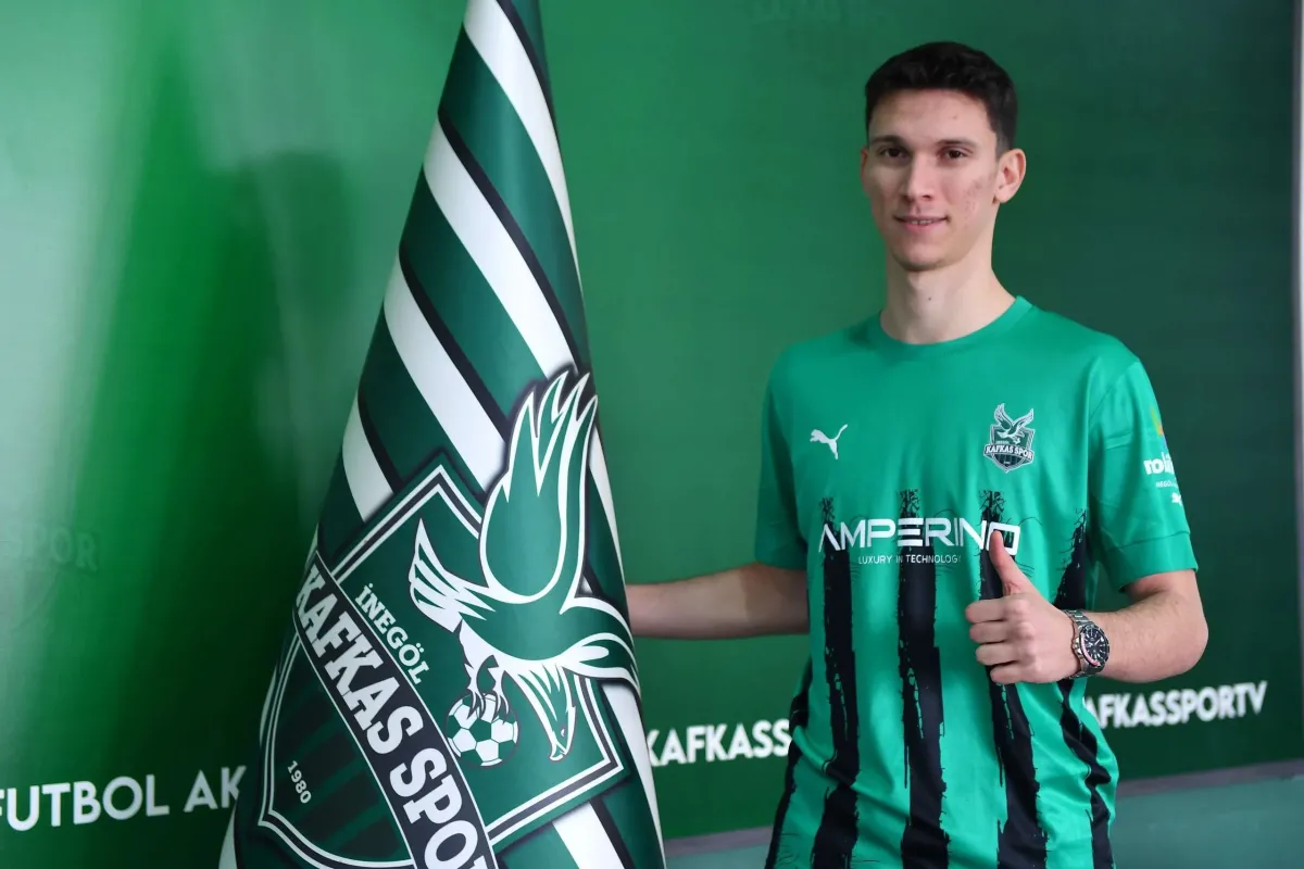 Kafkasspor'a genç stoper takviyesi