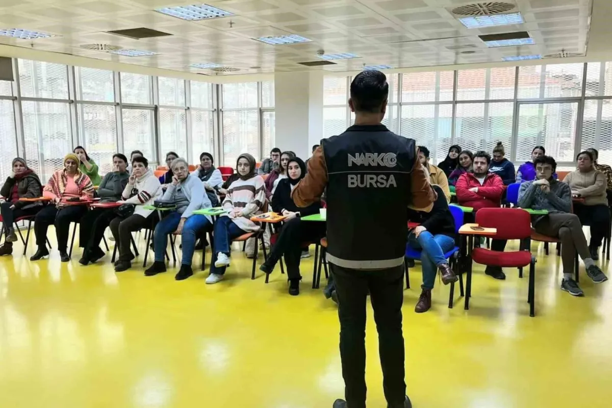 Narkotik Suçlarla Mücadele Şube Müdürlüğü farkındalık eğitimi gerçekleştirdi