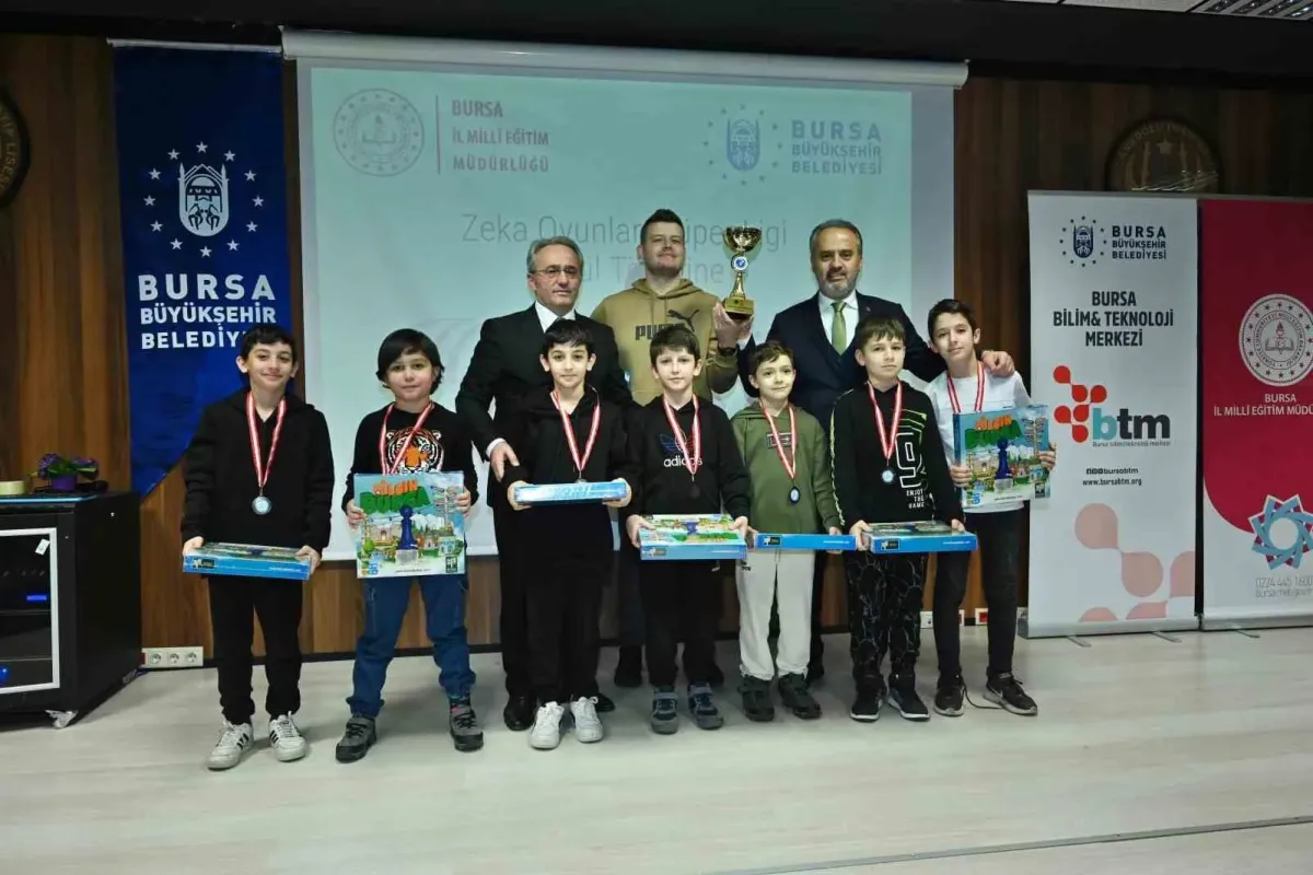 Zeka Oyunları Süper Ligine coşkulu final