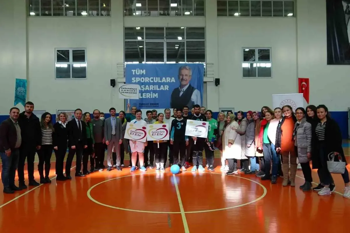 Göz bantlı empati...Görme engelliler görenlerle kıran kırana maç yaptı