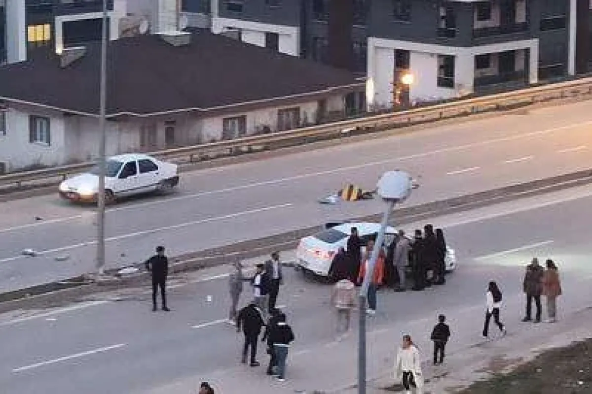 Alanyurt yolunda kaza 4 yaralı