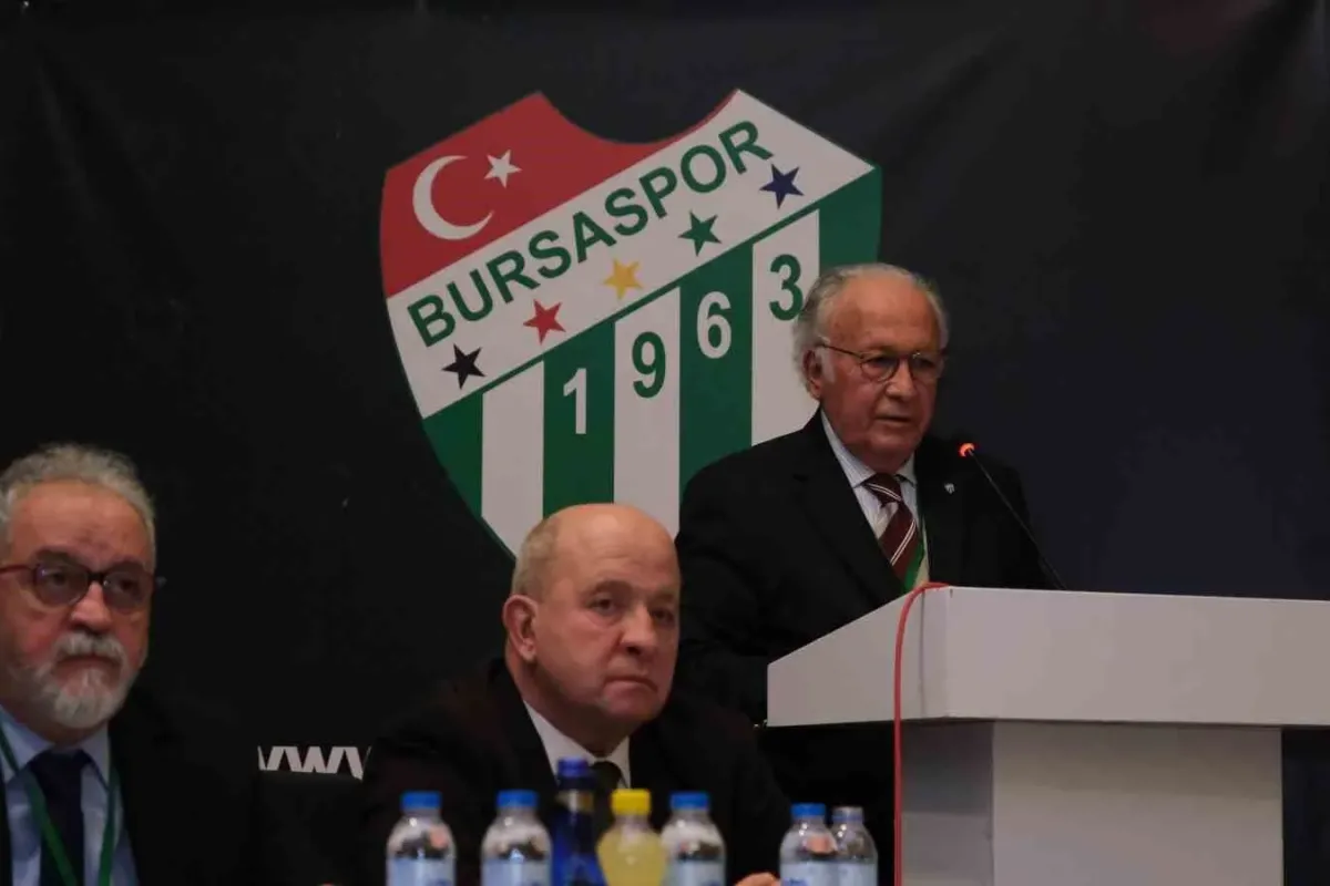 Bursaspor Başkanı Sinan Bür: Çok farklı bir takım ve taraftar göreceksiniz