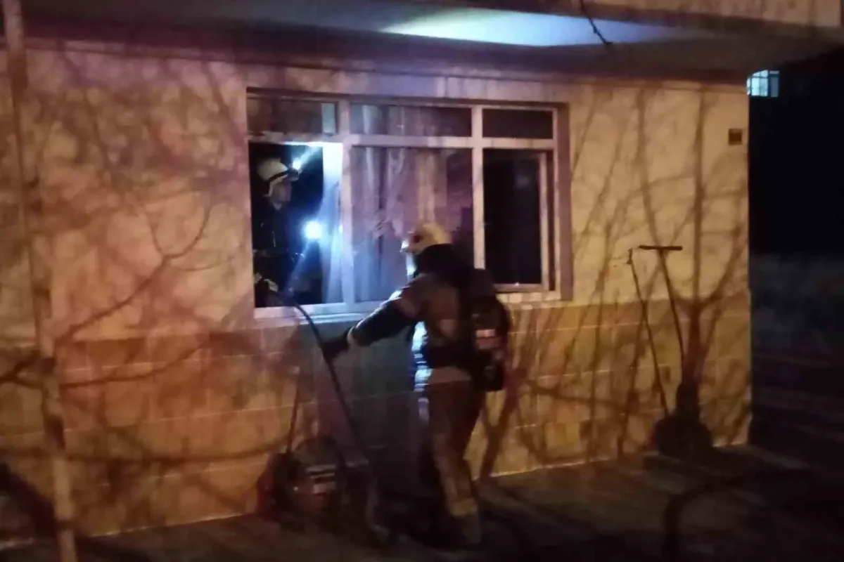 Ocakta unutulan yemek yangına neden oldu