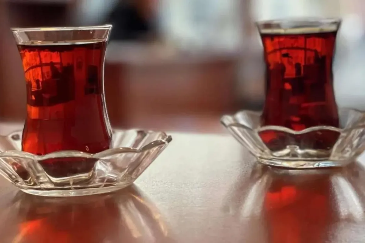 Bilimsel Araştırma: Günde 3 Fincan Çay Yaşlanmayı Yavaşlatabilir mi?