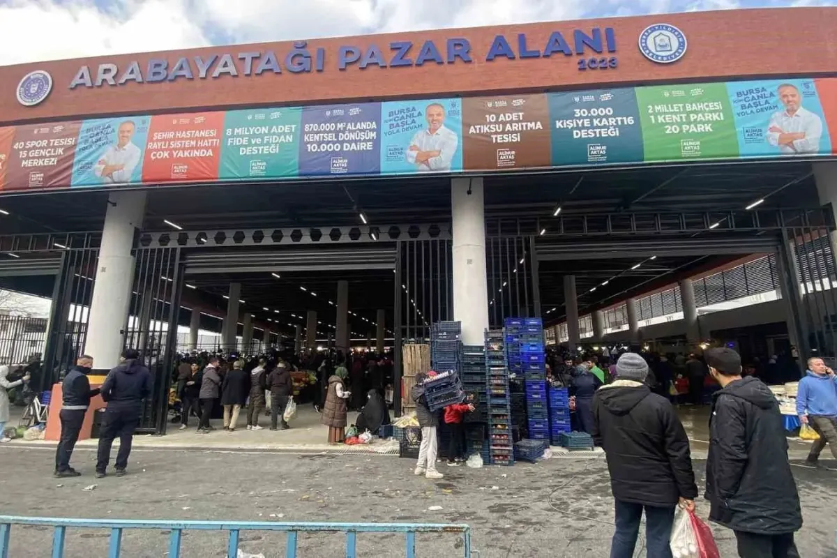 Arabayatağına modern kapalı pazar alanı