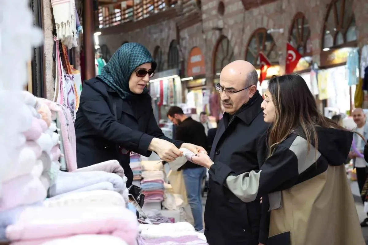 Bursa Valisi Demirtaş ailecek halkın içinde