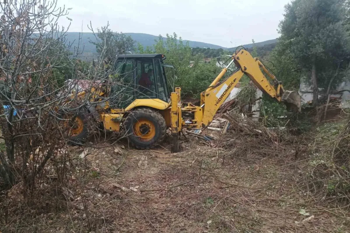Karacabeyde metruk binalara geçit yok