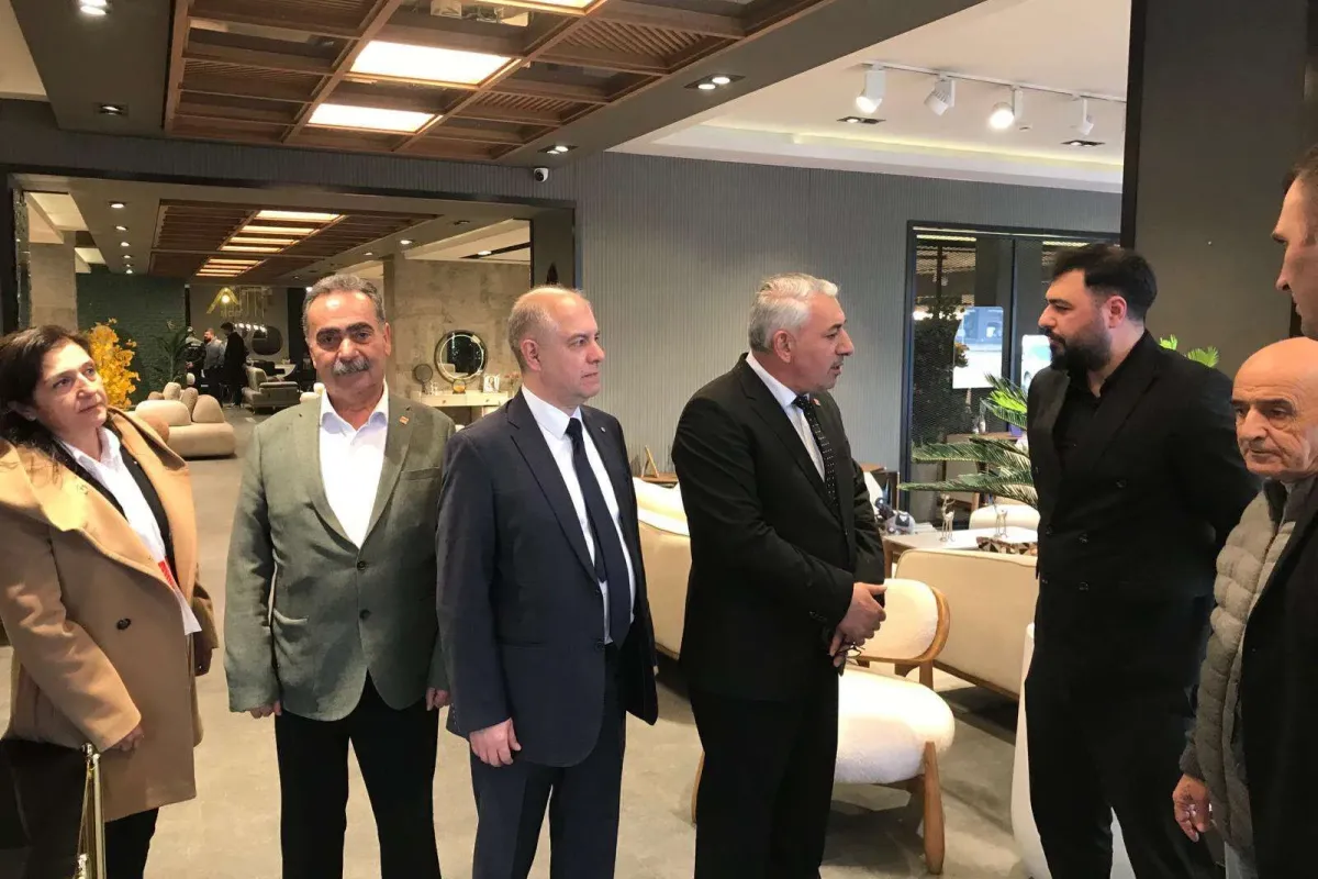 CHP İnegöl Belediye Başkan Adayı Ali Doğan Mobilyacı Esnafını Ziyaret Etti