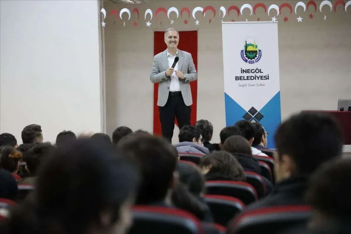 Başkan Alper Taban gençlerle buluştu