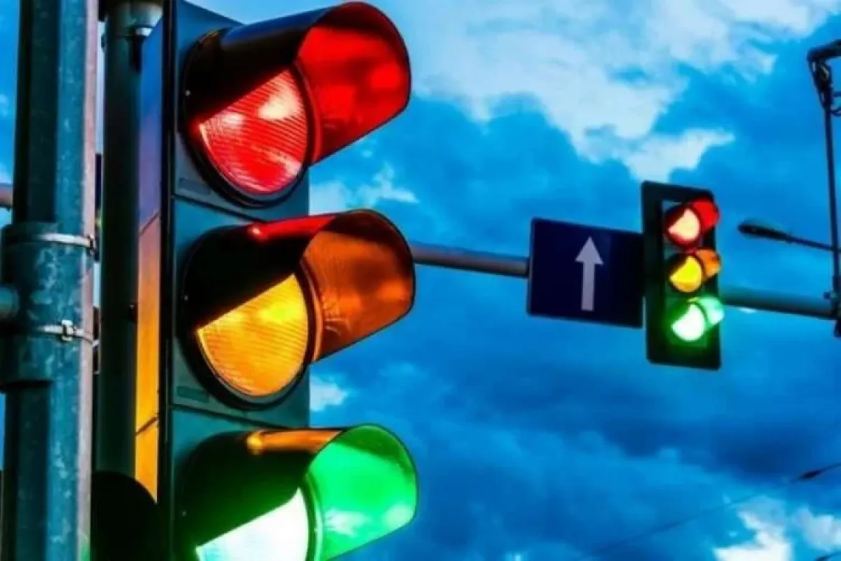 Trafik ışıklarına bir yenisi mi ekleniyor?