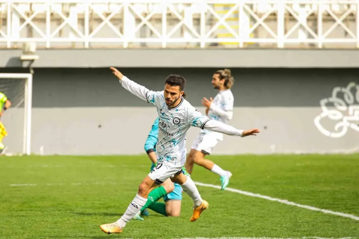 Nilüfer Altınovaya gol yağdırdı