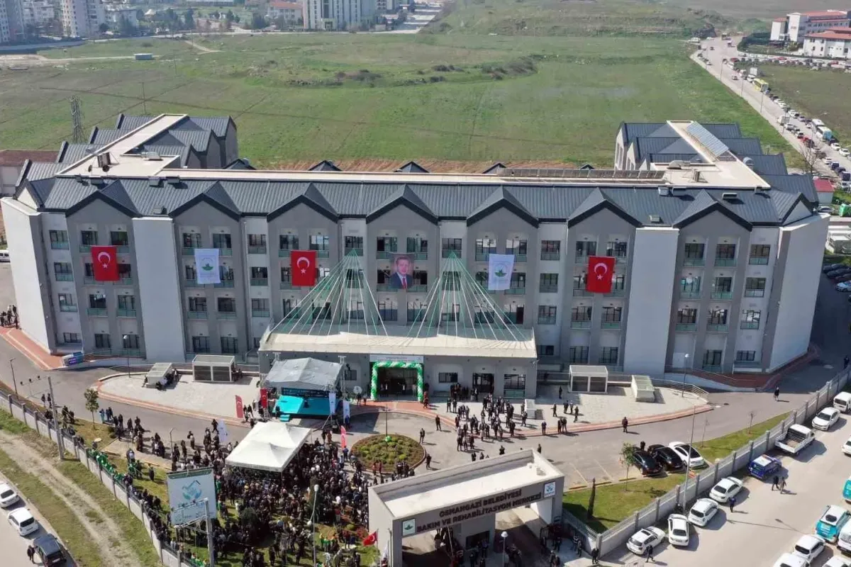 Bakan Göktaşın katılımıyla BAREM Huzurevi ve Alzheimer Bakım Merkezi hizmete açıldı