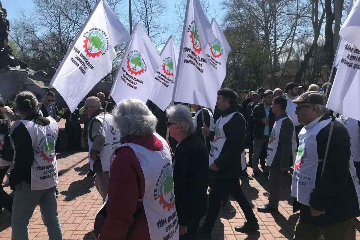 Emeklilerden tepki; kaderimiz ucuz gıda kuyruğu mu?