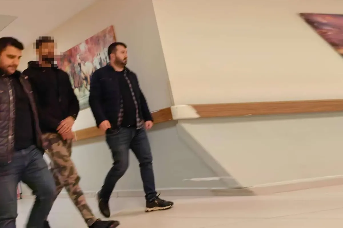 İnegöl'de Çatıdan Yakalanan Cezaevi Firarisi Tutuklandı