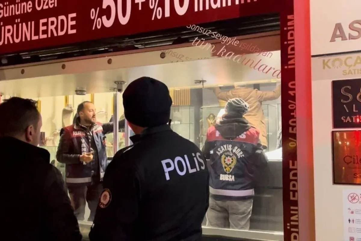 Kar vaadiyle vatandaşları dolandırdığı iddiasıyla kuyumcu ve yanındaki 2 kişi yakalandı