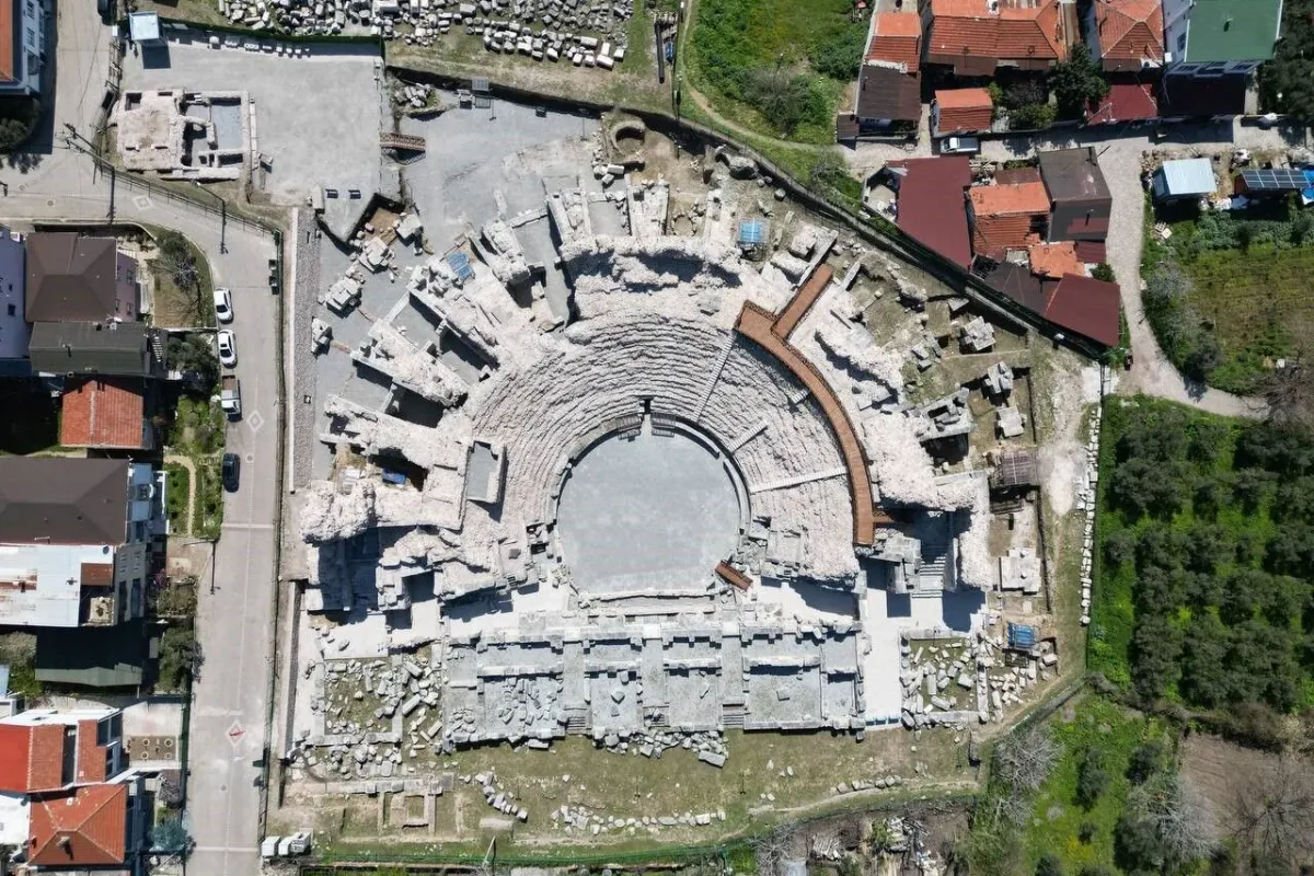 1800 yıllık İznik Roma Tiyatrosu turizme kazandırıldı