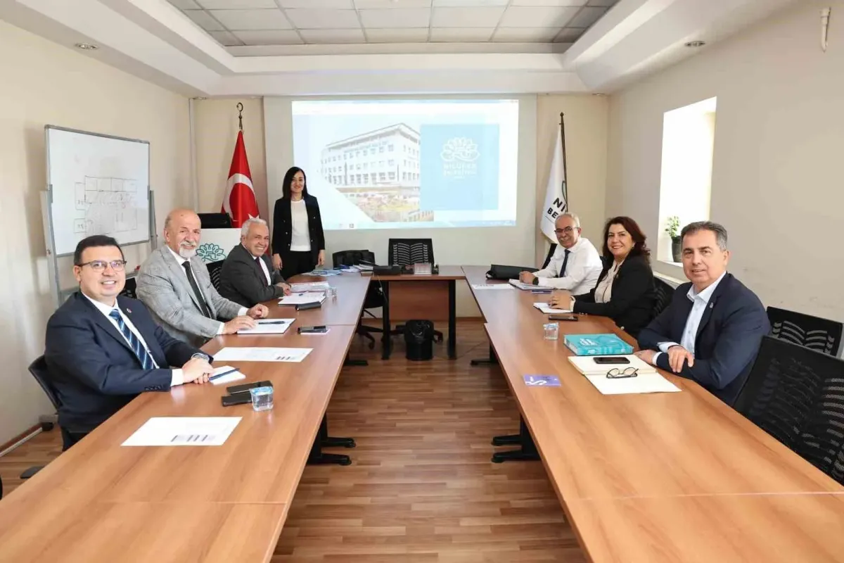 Başkan Özdemirden yoğun mesai