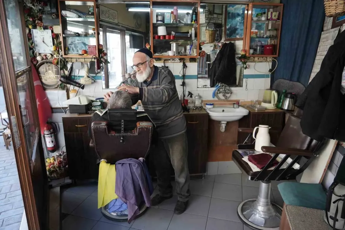 100 Yıllık Berber Dükkanı: Tarihi Dokusu Bozulmadan Yaşatılıyor