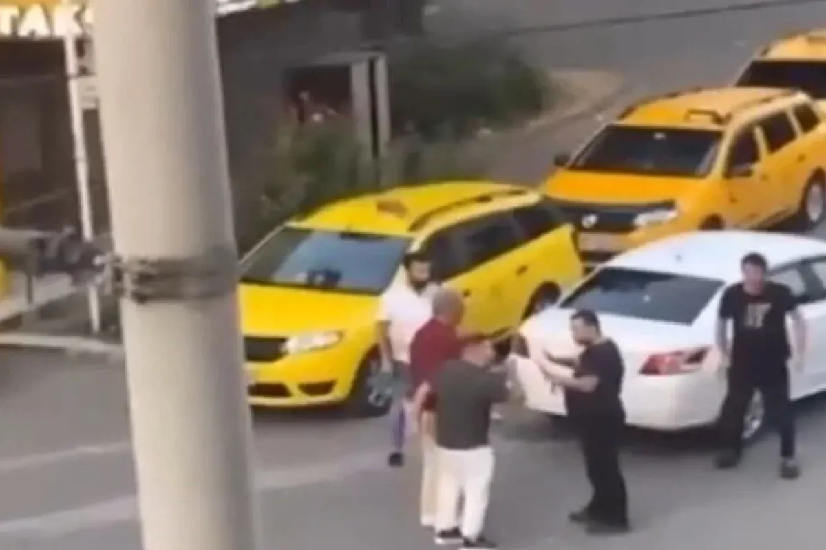 Bursada alkollü şahısların kavgası kamerada