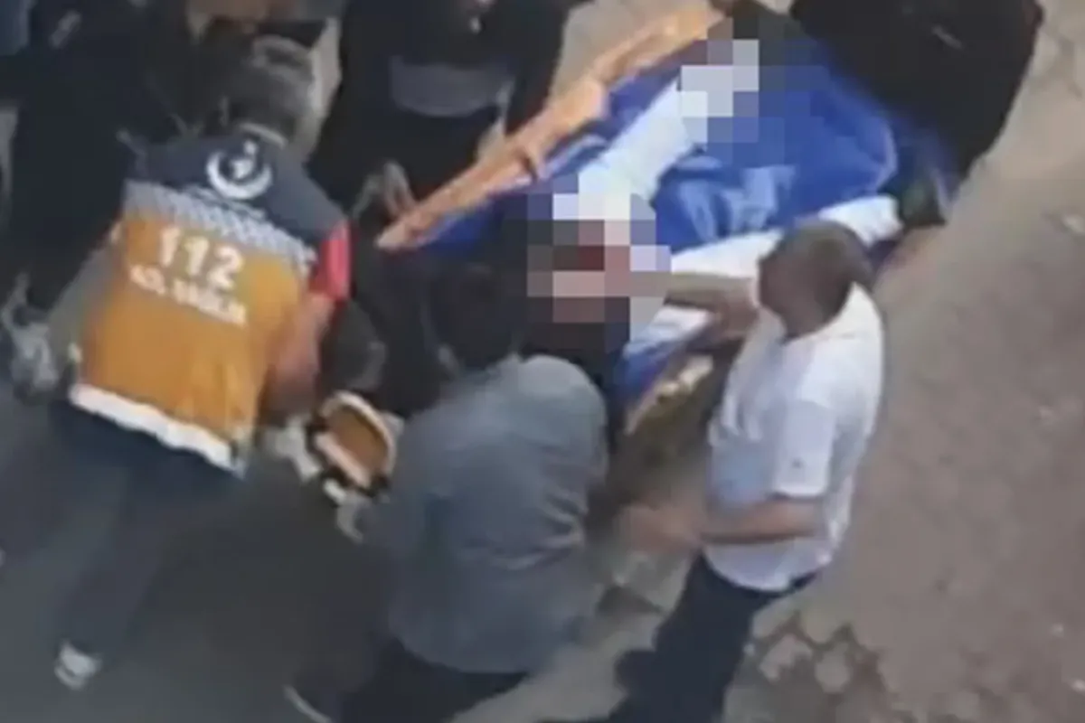 Sinir krizi genç kız sevgilisini bıçakladı