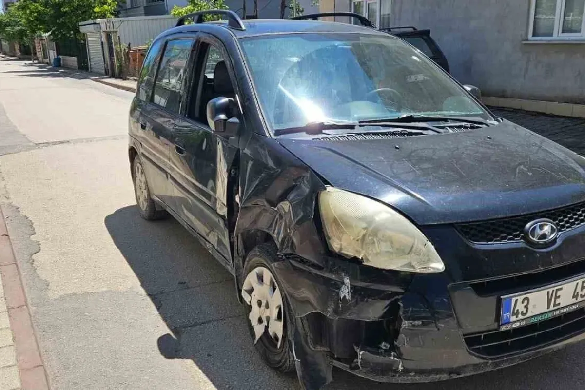 Bursada cip ile motosiklet çarpıştı: 3 yaralı
