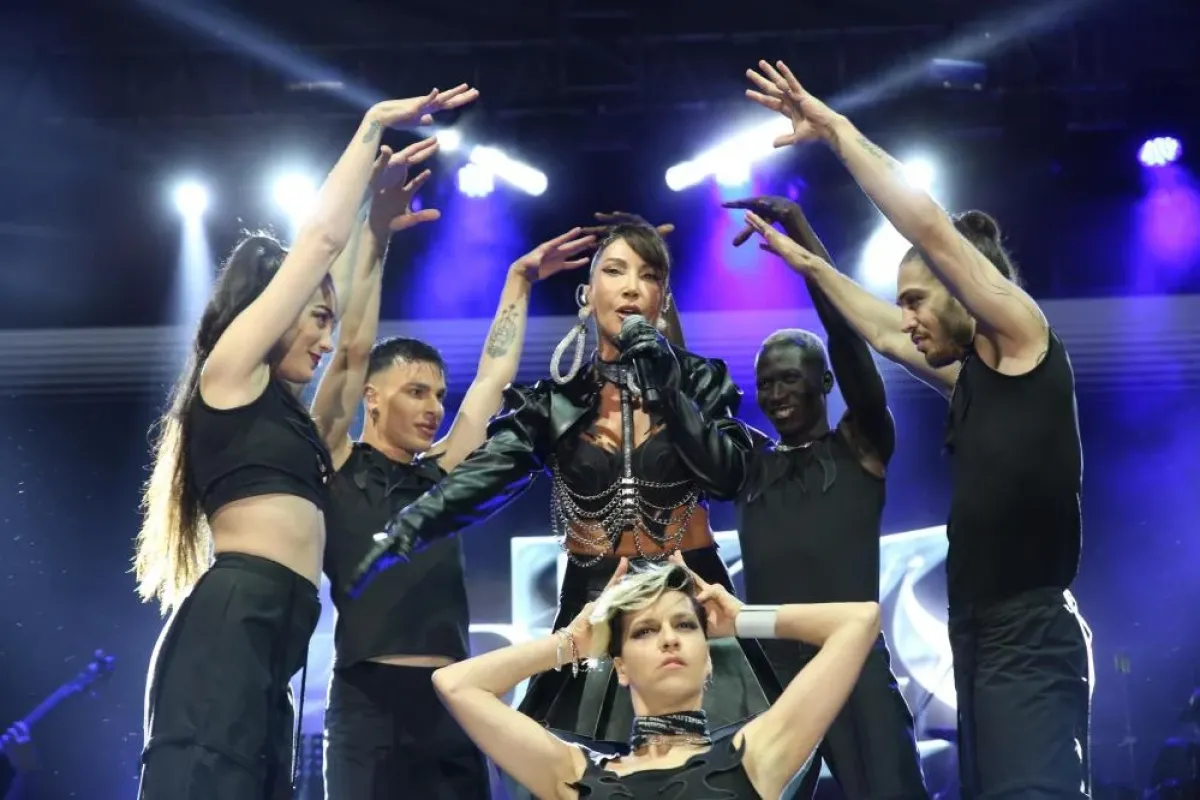 19 Mayıs kutlamalarında Hande Yener rüzgarı