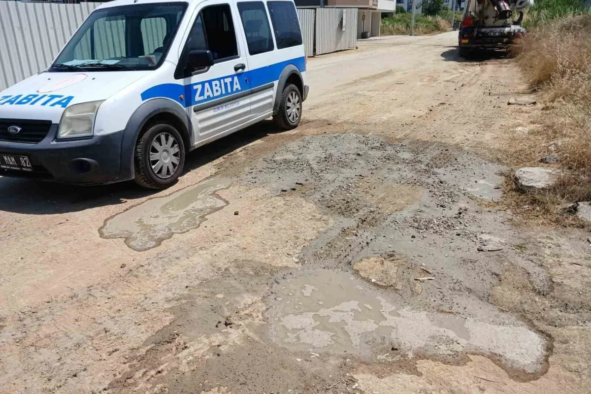 Gemlikte sokağa beton döken firmaya ceza kesildi