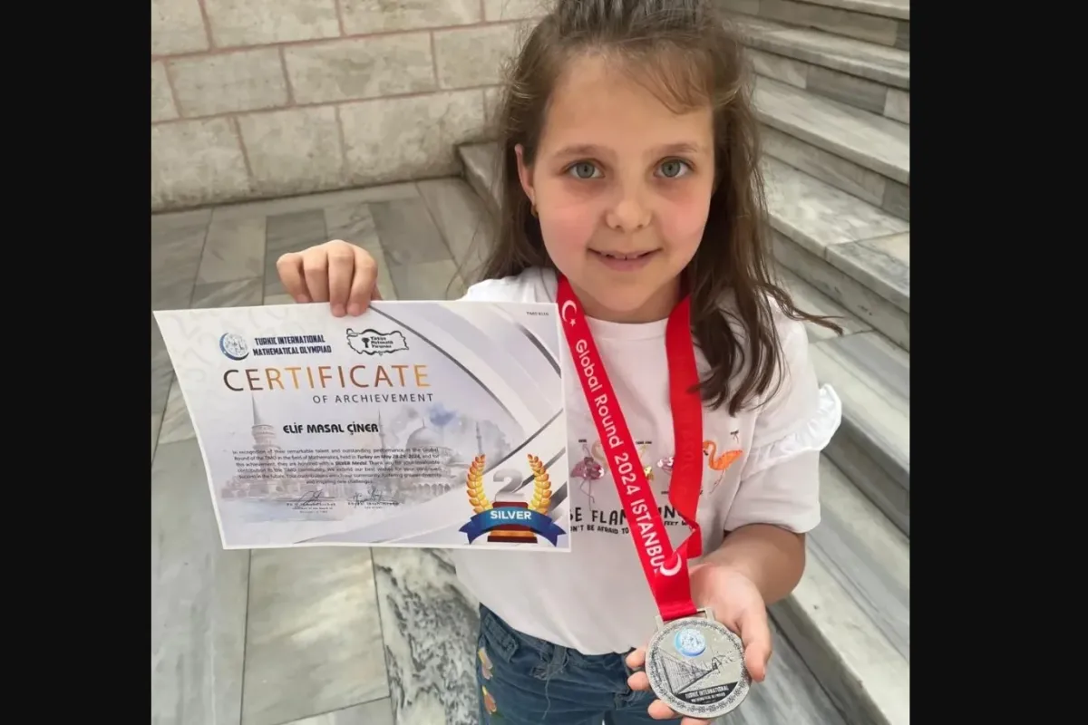 İnegöllü Elif, Türkiye 2.si oldu