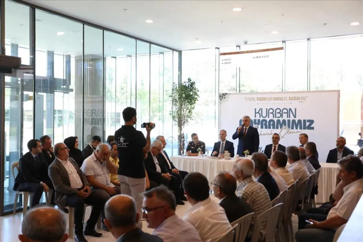 İlçe protokolü bayramlaşma programında buluştu