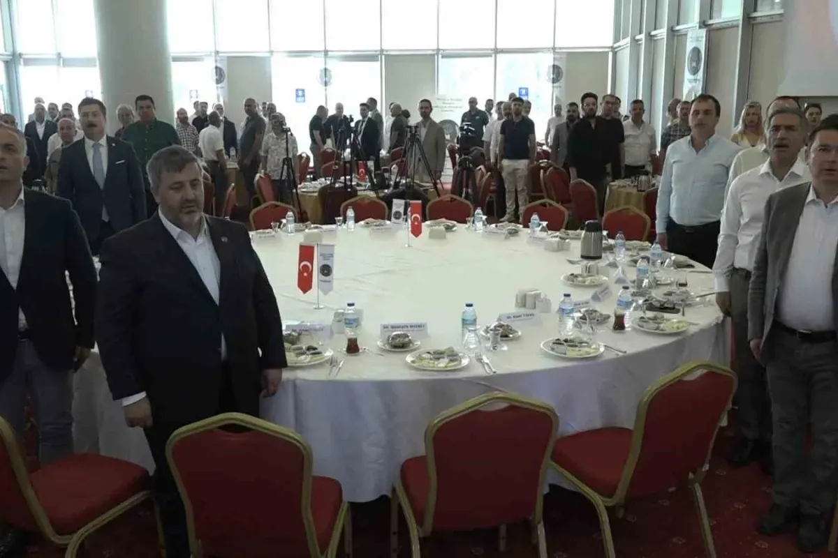 TR Düşünce Kulübü ilçe belediye başkanları ile buluştu