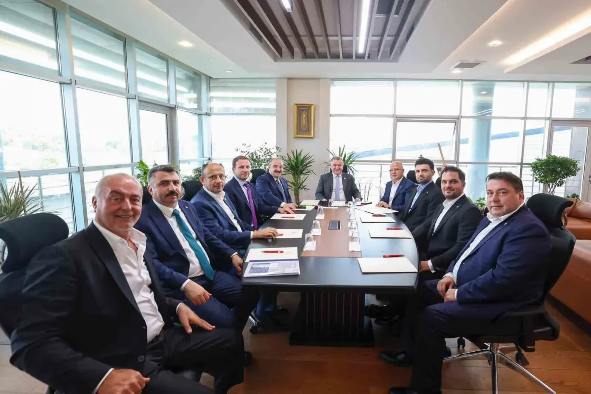 Bursaspordan Bakan Osman Aşkın Baka ziyaret