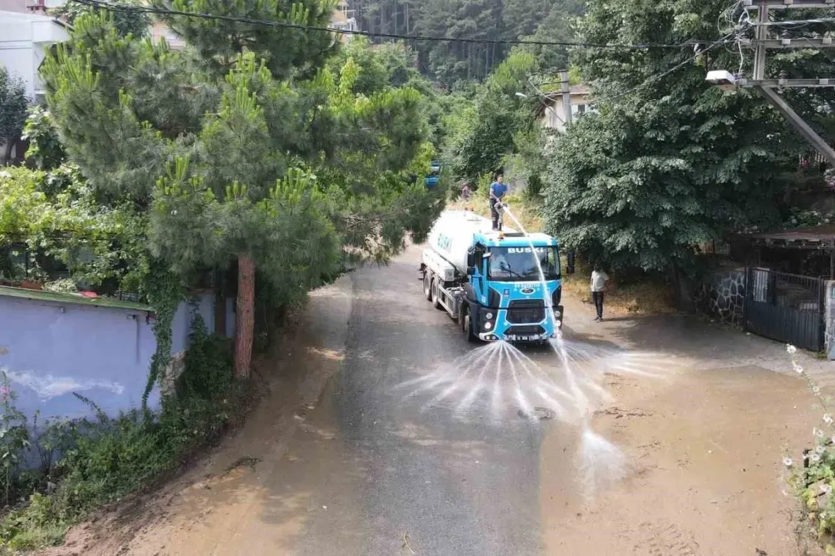 Yıldırımda yağmur mesaisi