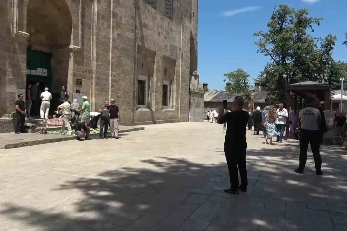 15 Temmuz Şehitleri için Ulucamiide Kuran-ı Kerim okundu