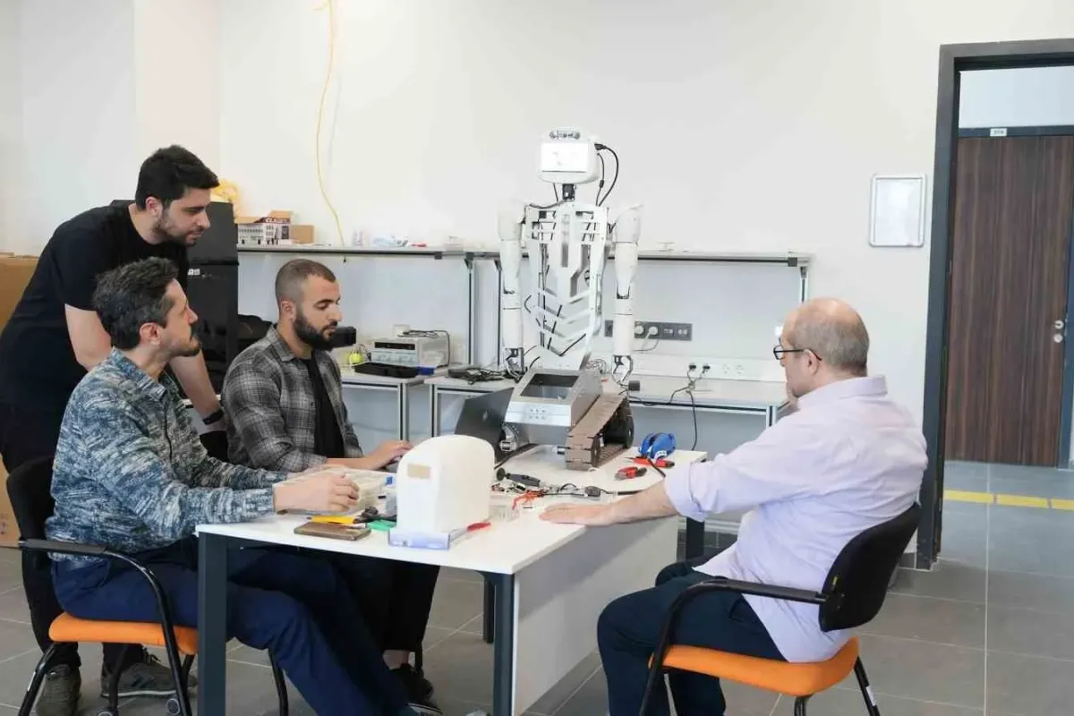 BTÜde yapay zekâ destekli insansı robot geliştirildi