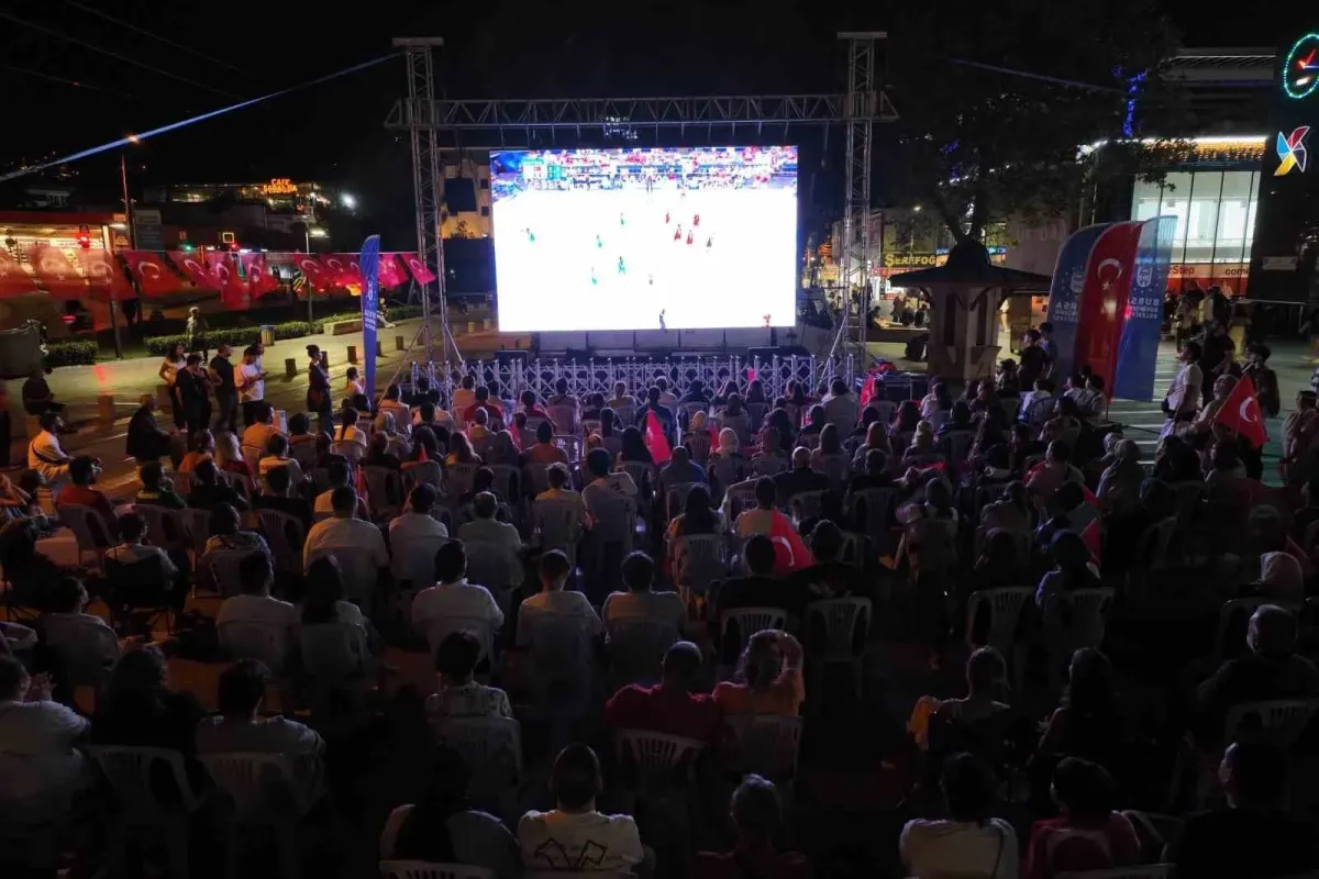 A Milli Kadın Voleybol Takımına Bursadan tam destek