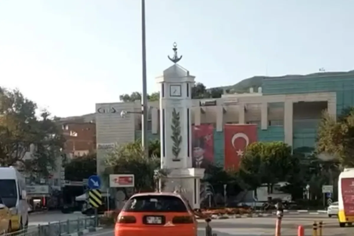 Trafiktekiler şaşkına döndü, ilginç yolculuk kameraya yansıdı