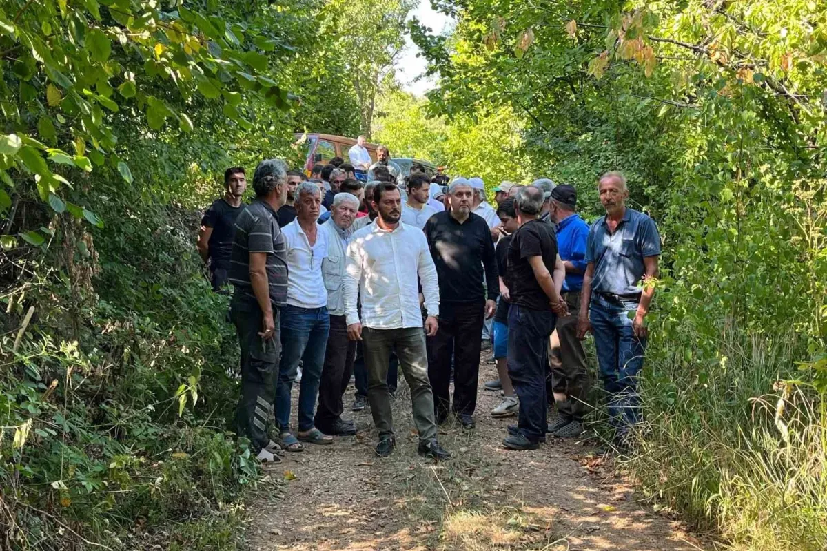 Susuz kalan köylüler boruları kestiler