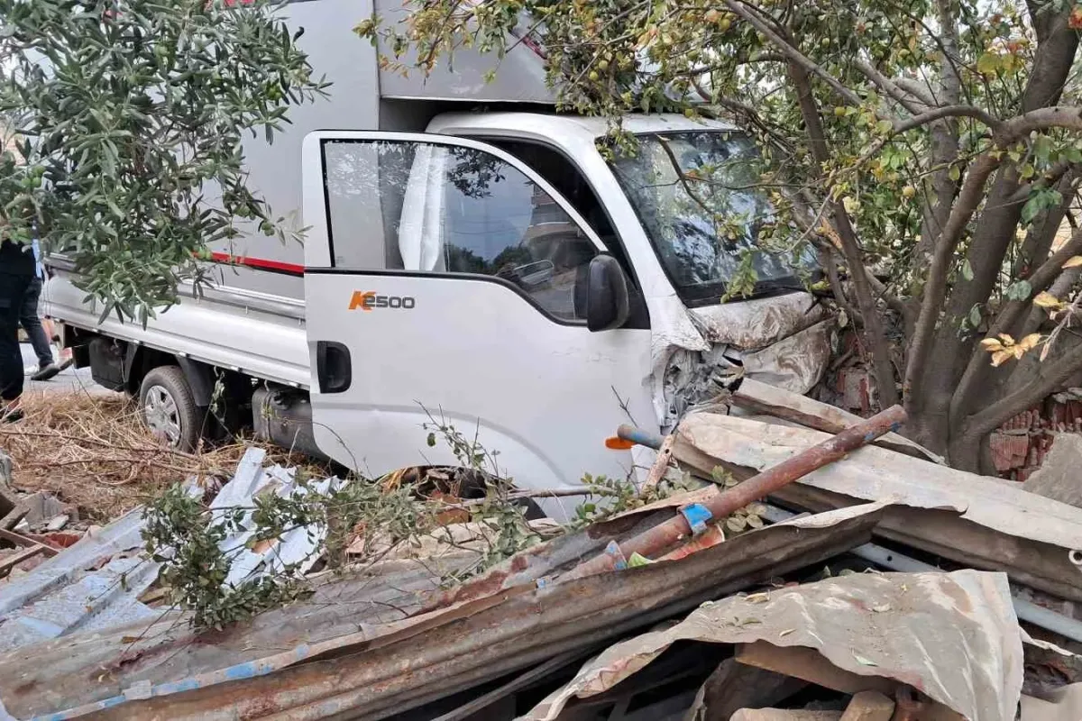 Direksiyon hakimiyetini kaybedince ortalık savaş alanına döndü!