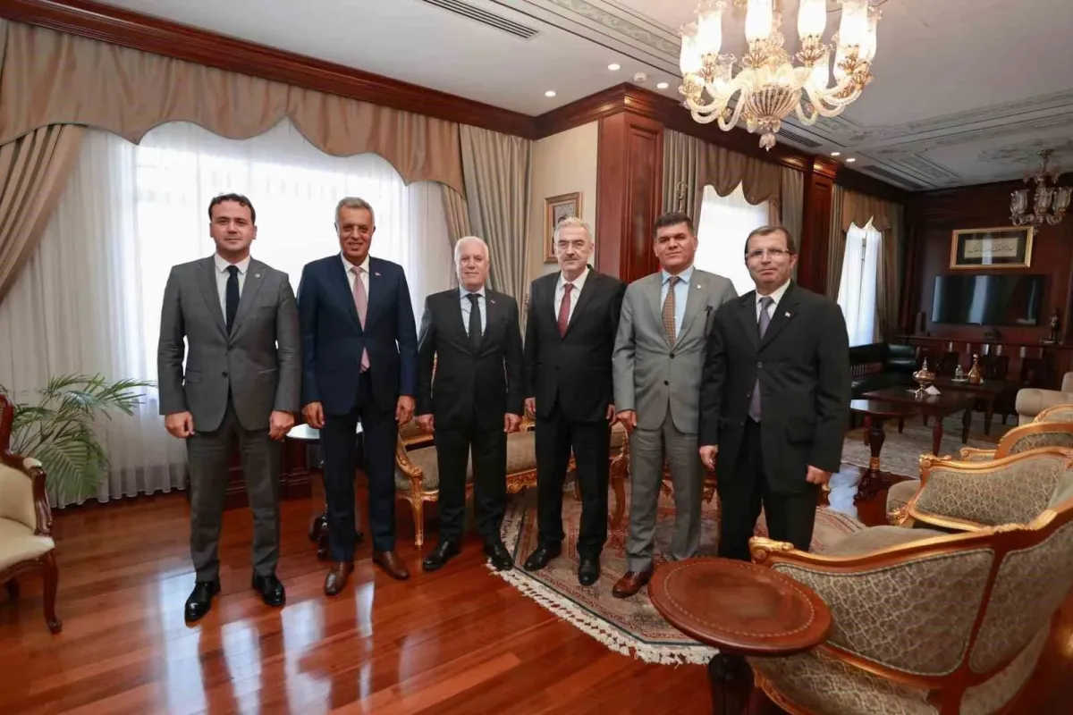 Başkan Bozbeyden Bursa Valisi Ayyıldıza hayırlı olsun ziyareti
