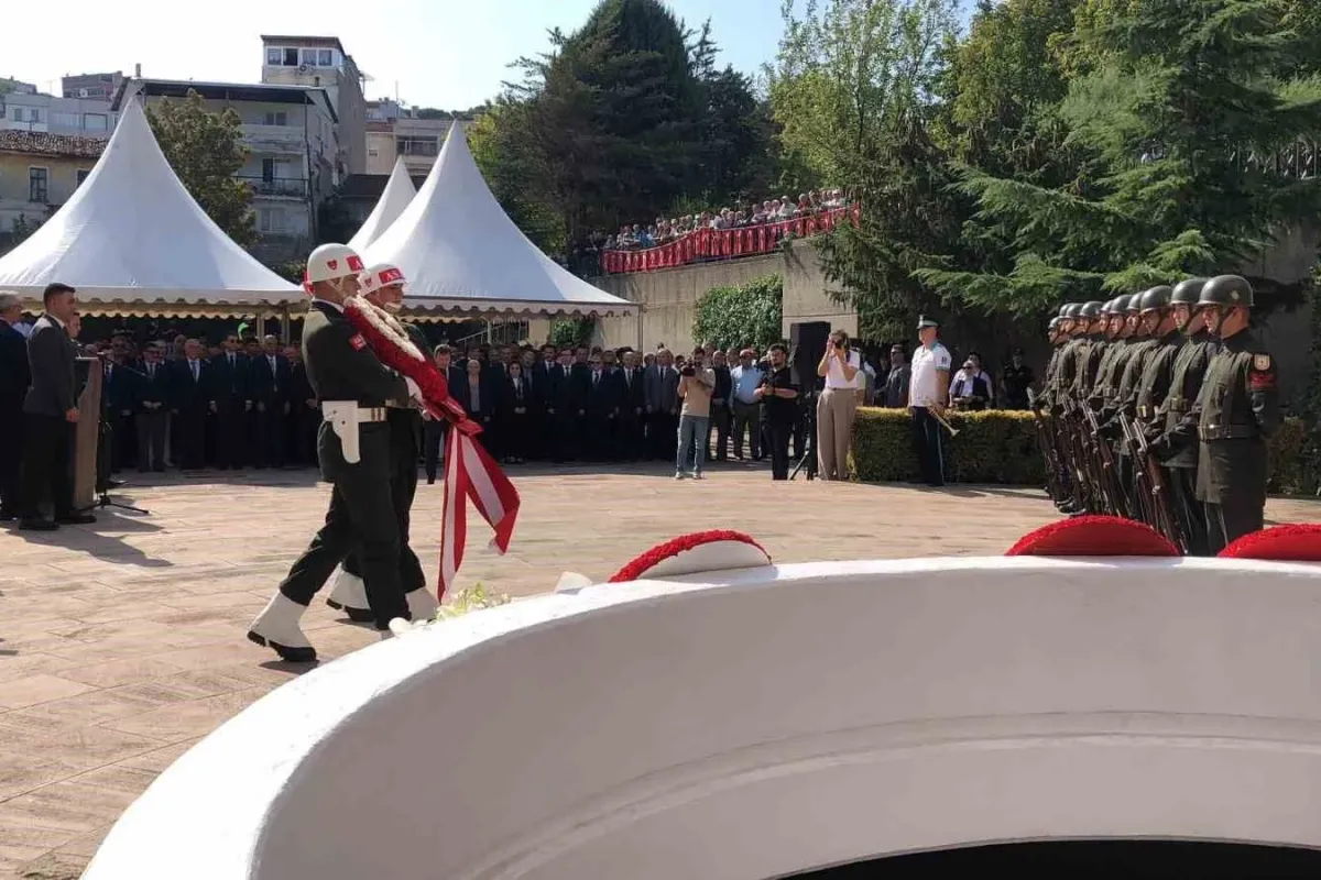3. Cumhurbaşkanı Celal Bayar, 38. ölüm yıl dönümünde devlet töreniyle anıldı