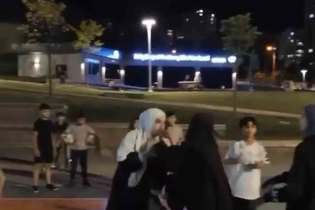 Kadınlar tekme tokat birbirine girdi